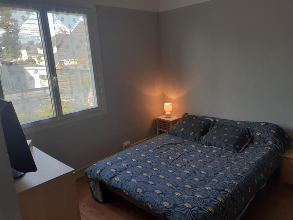 Séjour chez l'habitant Loue Maison 24h Du Mans Voiture,moto